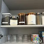 Cozy 1-bdroom In The Centre, Free Parking Апартаменты