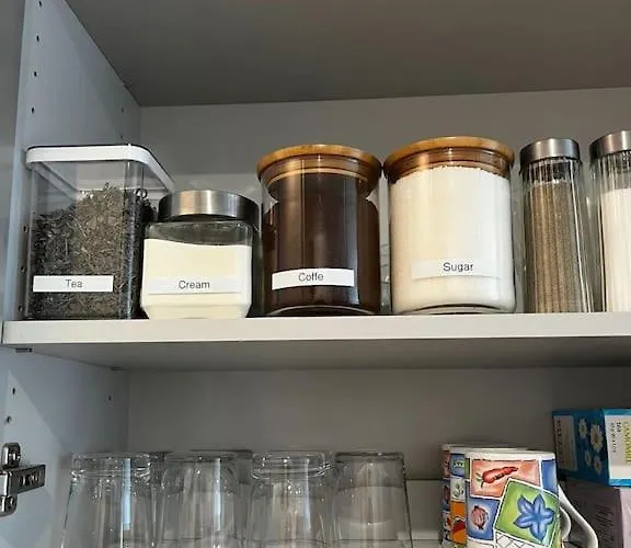 Cozy 1-bdroom In The Centre, Free Parking Apartment