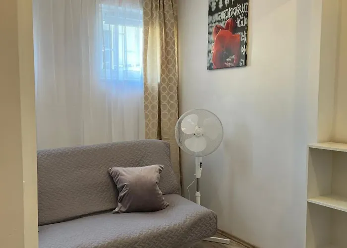 Apartman Cozy 1-bdroom In The Centre, Free Parking *
