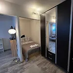 Cozy 1-bdroom In The Centre, Free Parking Apartment *