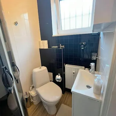 Daire Cozy 1-bdroom In The Centre, Free Parking *