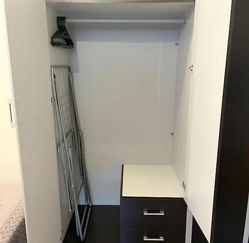 Cozy 1-bdroom In The Centre, Free Parking Appartement *