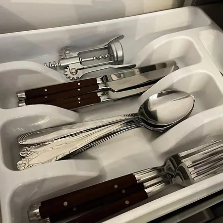 Cozy 1-bdroom In The Centre, Free Parking Appartamento